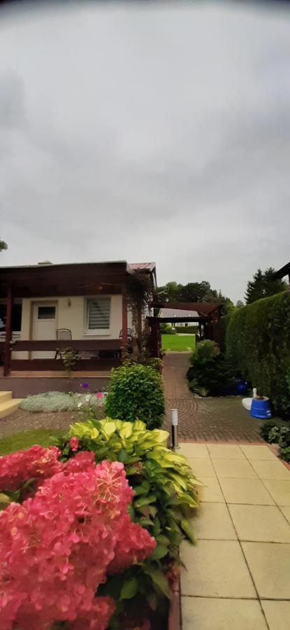 Bungalow Idylle Am See Neuruppin Exterior photo