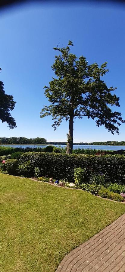 Bungalow Idylle Am See Neuruppin Exterior photo
